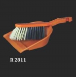 DUST PAN WITH BRUSH 01
